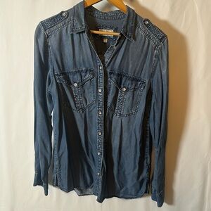 🤠 Basic denim button up